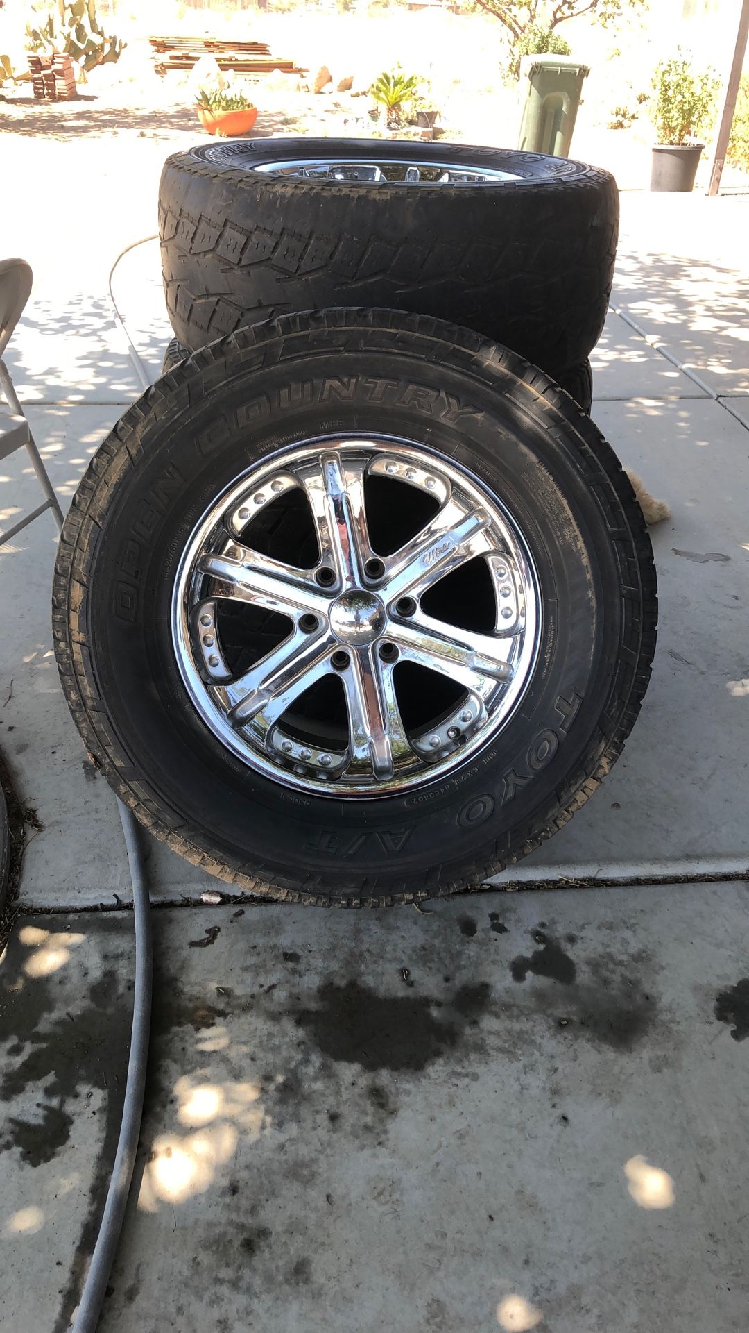 2000 Chevy SILVERADO RIM + TIRES for Sale in Apple Valley, CA - OfferUp