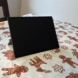 Surface Pro 9 - 13” Touch Screen - 256GB *LOCAL ONLY*