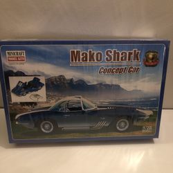 Minicraft Model Kit. Mako Shark 