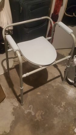 restrom chair