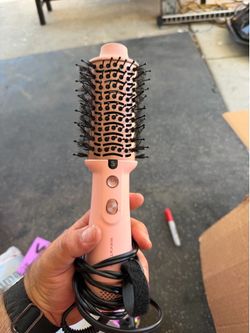 Hair dryer brush wavy talk