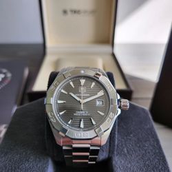 TAG Heuer Aquaracer RARE DIAL COLOR for Sale in Miami FL OfferUp