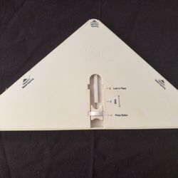White plastic triangle with retractable blades, Corner Shelf Master