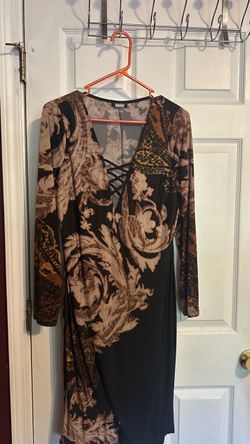 VENUS Black & Taupe Baroque Print Lace-Up Midi Dress – Medium