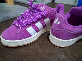 Addidas.  ( New)