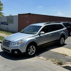 2014 Subaru Outback 2.5i Premium Wagon 4D