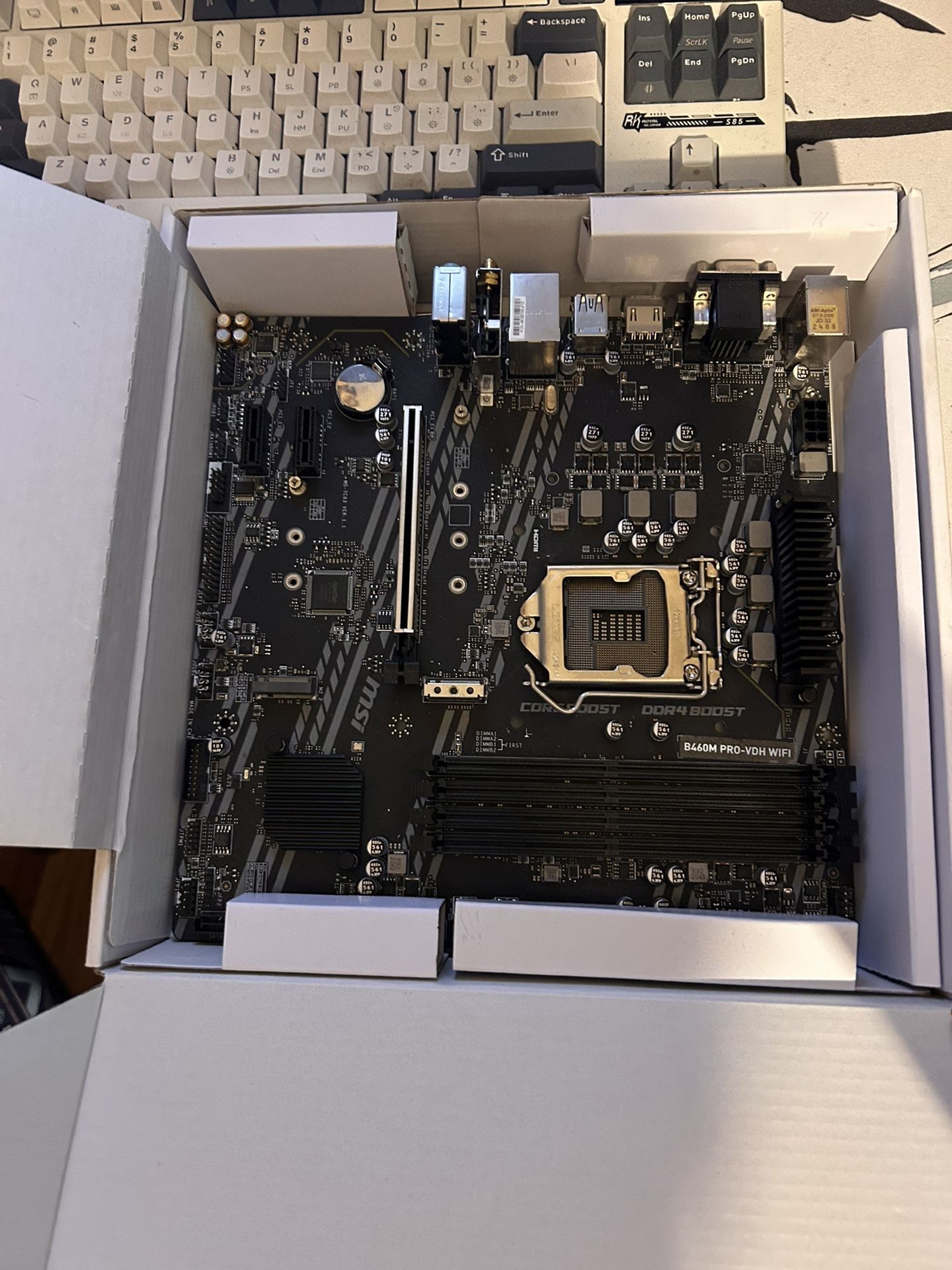 MSI B460M Pro-VDH WiFi - Open box - never used 