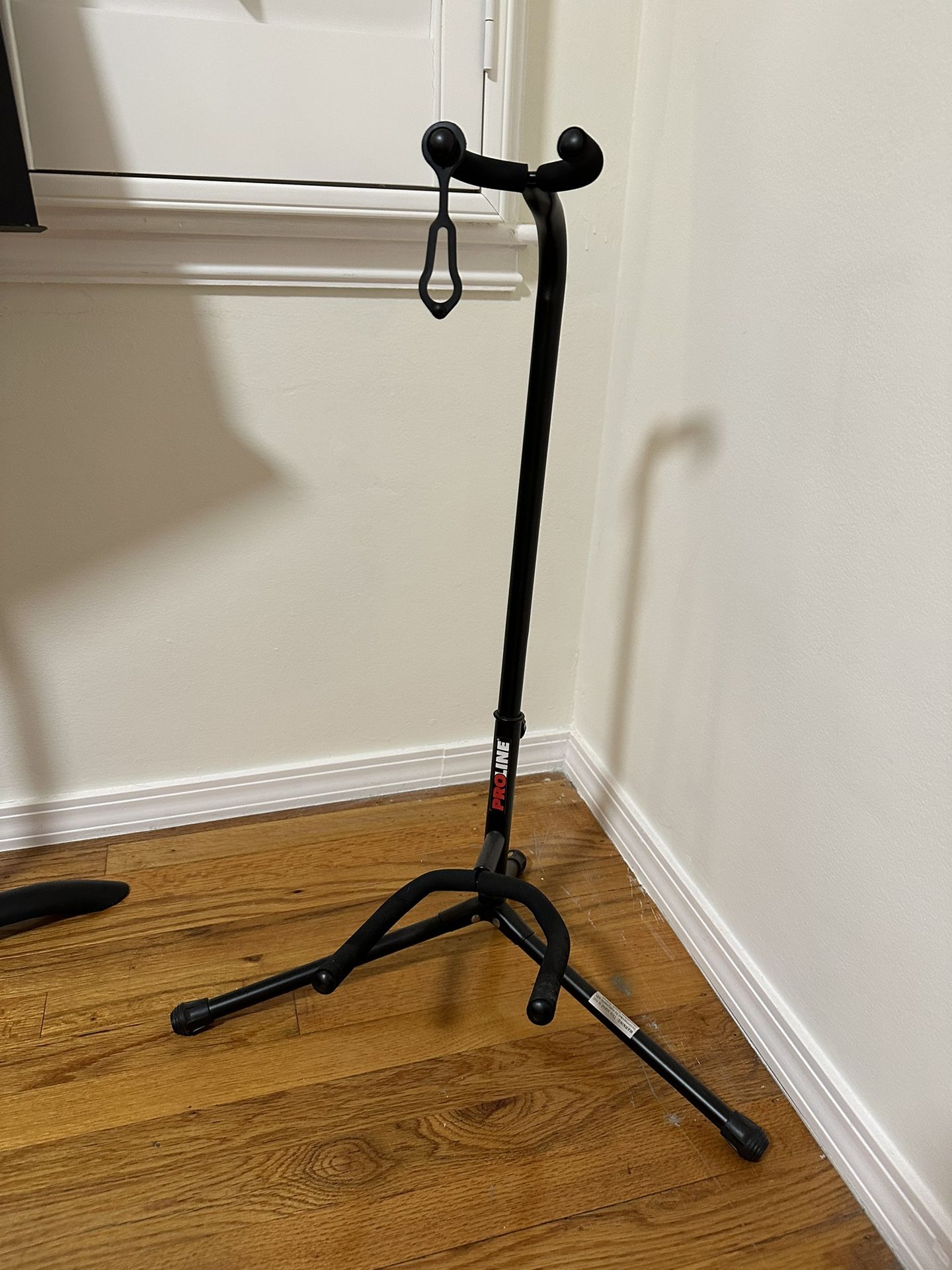 Proline HT1010 Guitar Stand Black