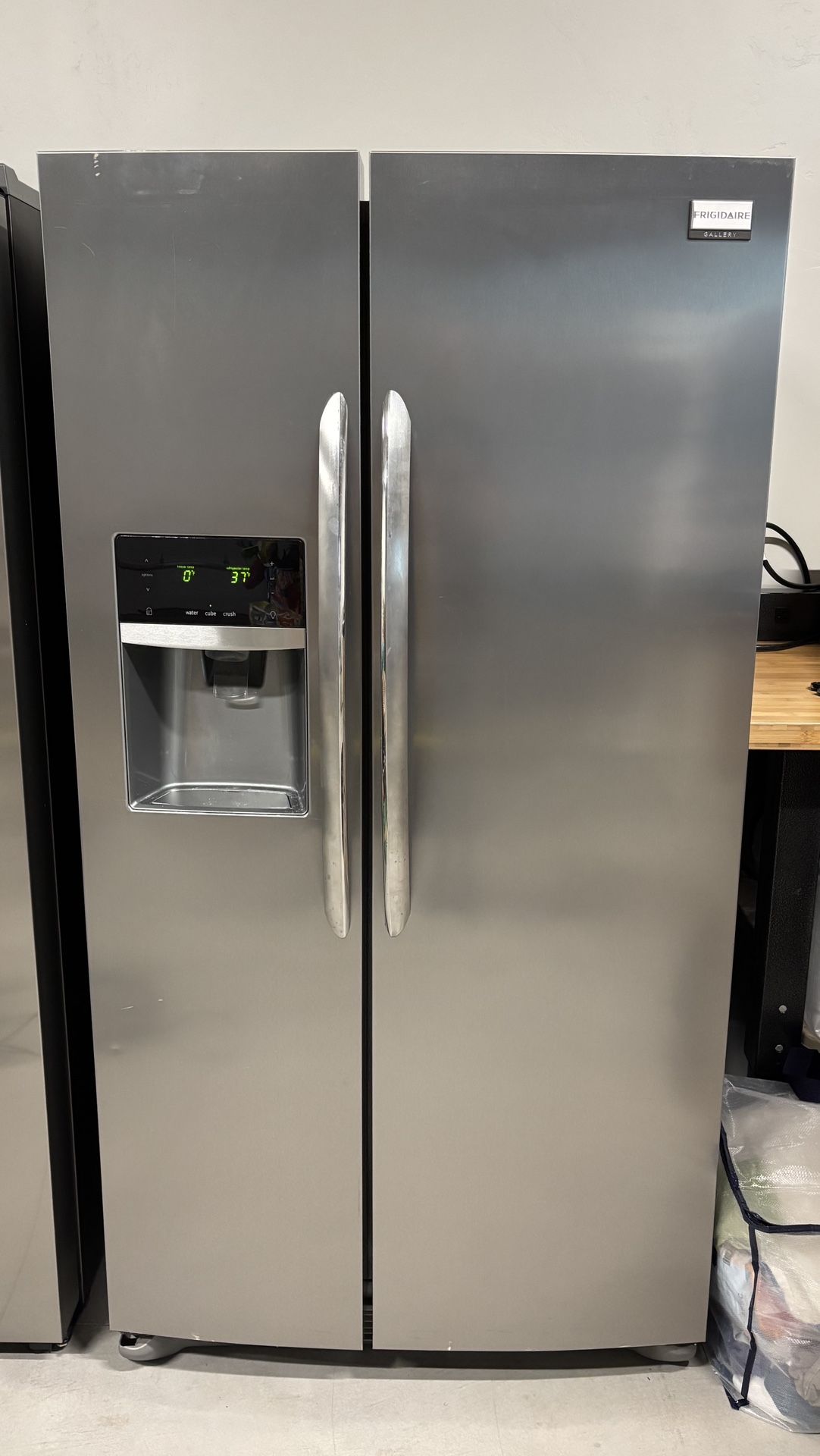 Frigidaire Side by Side Refrigerator-Freezer