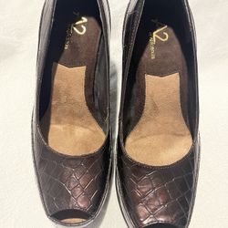 NWOT Size 6.5 Aerosoles A2 Copper Brown Heels