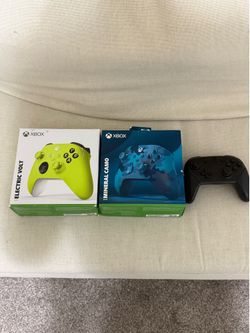 2 brand new xbox controllers + pro controller