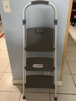 Step Folding Step Stool / Ladder