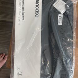 Laptop Incase Compact Sleeve – 13”  (Black)