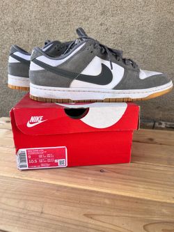 Nike Dunk Low. Size M9.