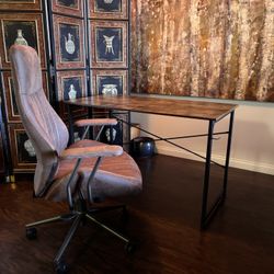 Top Condition DESK & CHAIR