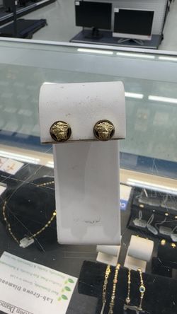 14k Versace earrings Manager