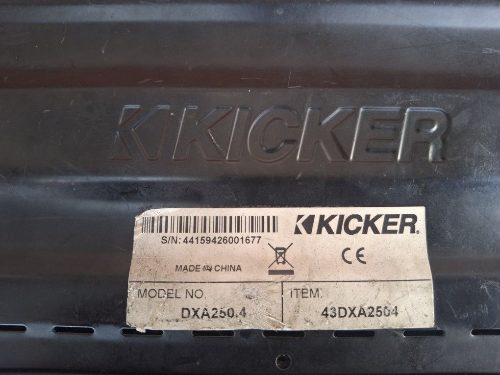 AMPLIFICADOR AMPLIFIER KICKER 250X4 CHANELS GOOD CONDICIÓN ABLO ESPAÑOL
