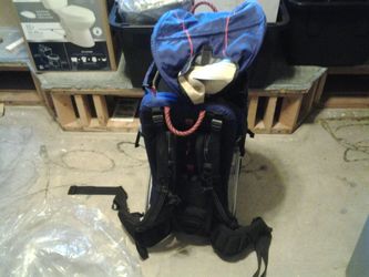 Brands new backpack carrying for the little one that like to camping out door or just hanging in the park .