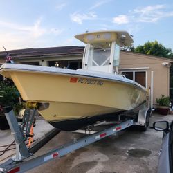 2007 Everglades 24.3 250 Suzuki 600 Hrs