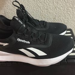 New Reeboks Size 9 