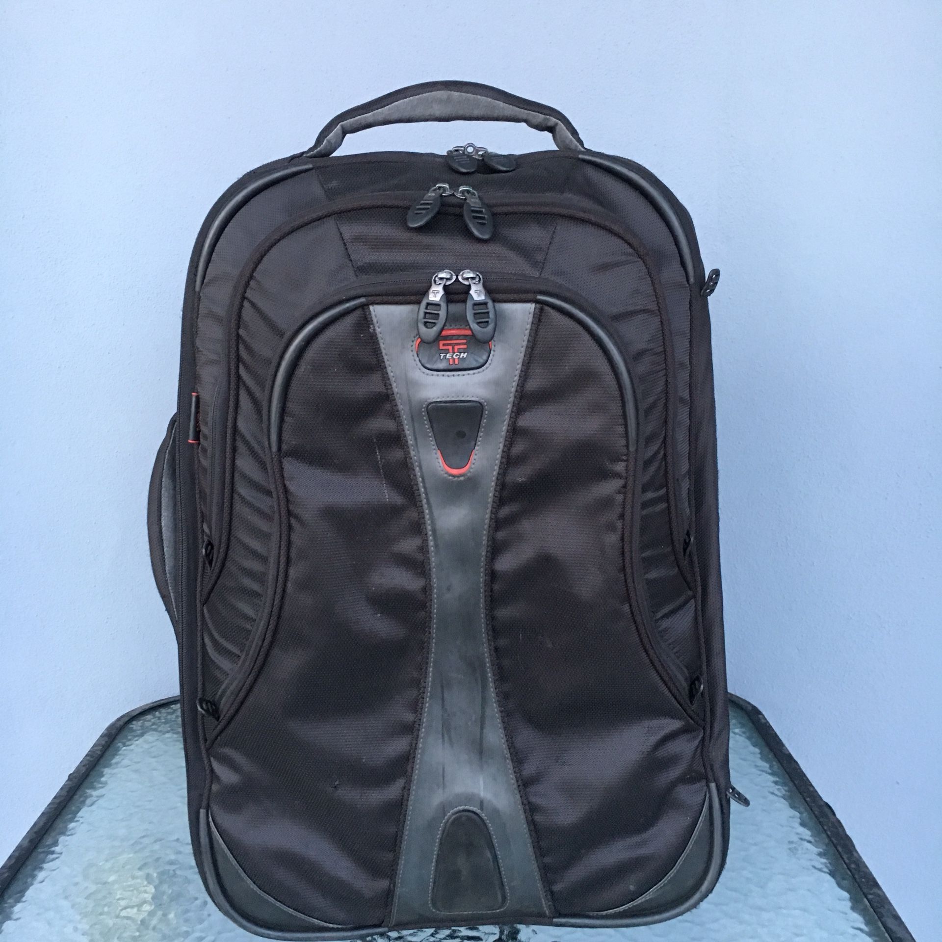 TUMI T-Tech 22" Rolling Carry-On Luggage "Pulse Madison" Black Nylon 5522D
