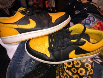 Nike shoes size 10