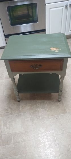 Cute side table ❤️