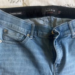Torrid Bombshell Skinny Jeans Size 14