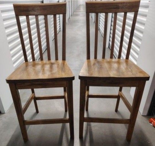 2 Bar Stools 