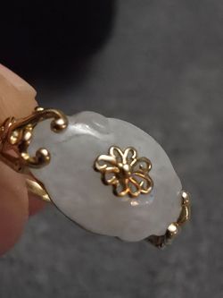 Elegant jade 14k ring