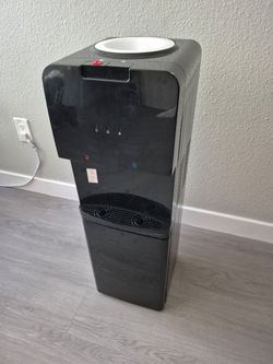 Water cooler