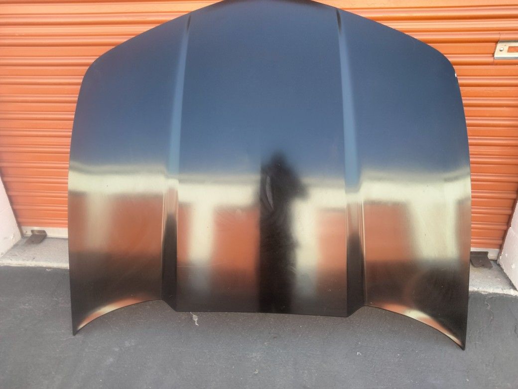 2010-2015 Chevy Camaro Hood With Accessories OEM.