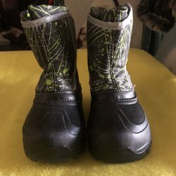 Toddlers Rain/Snow Boots Sz 7/8
