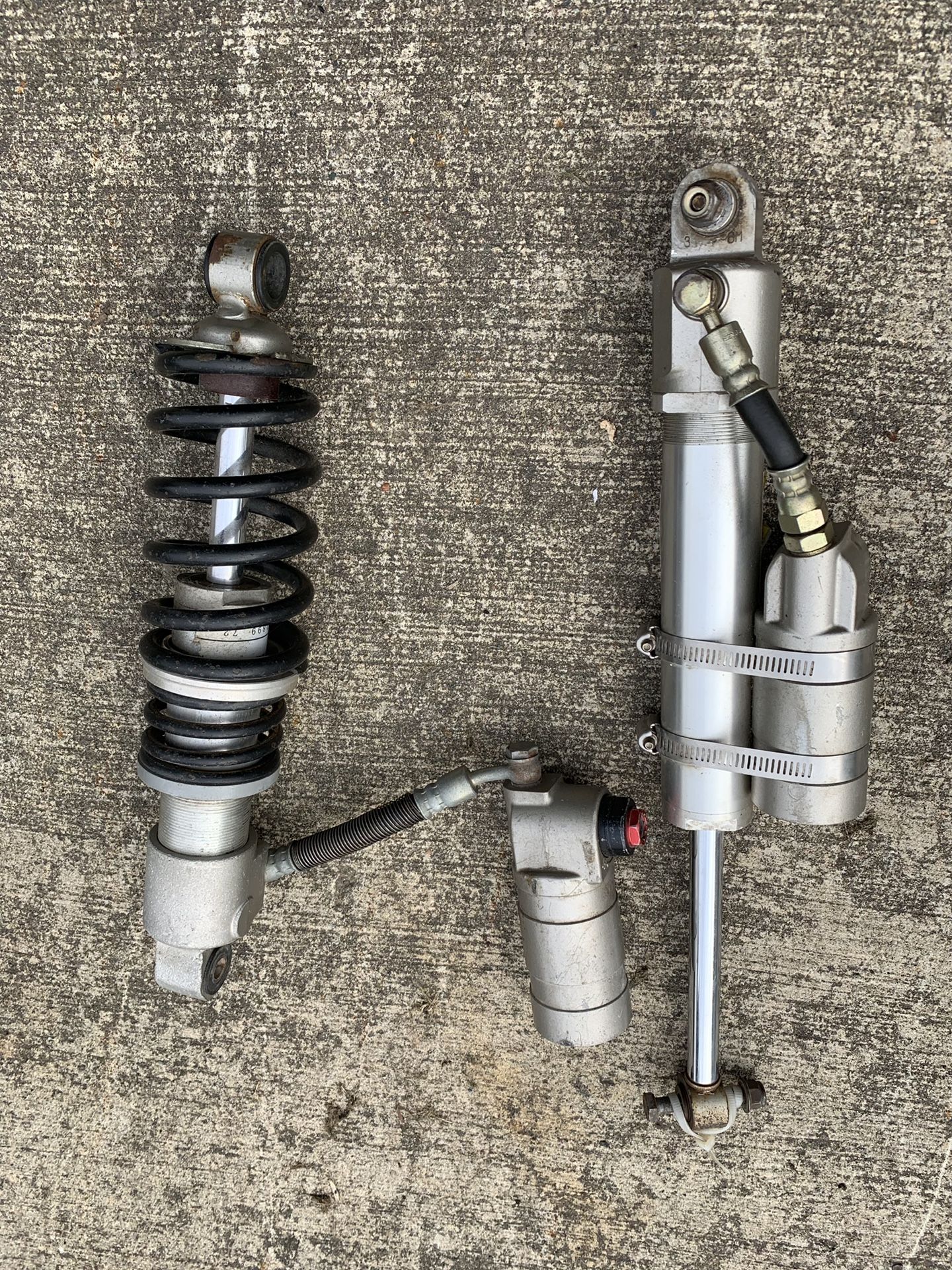 Ski-Doo MxZx 440 rear shocks