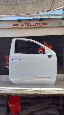 2019 Sierra Regular Cab Door Passenger OEM 2026
