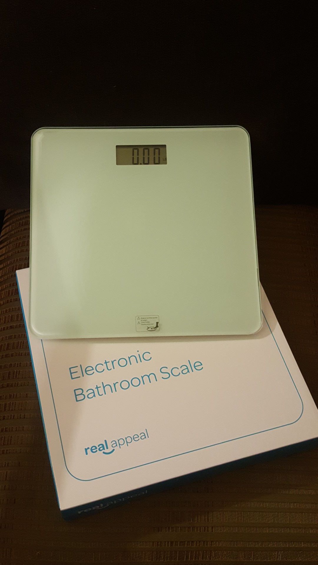 Electronic bathroom scale