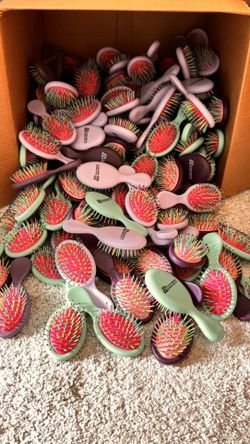 100x New Purple / Pink Children’s Hair Brushes 