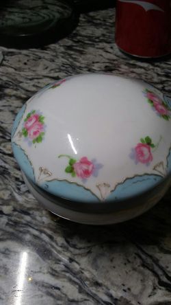 Hand painted Nippon bowl with top