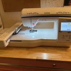 Brother Innovis NQ 1600 e Embroidery Machine