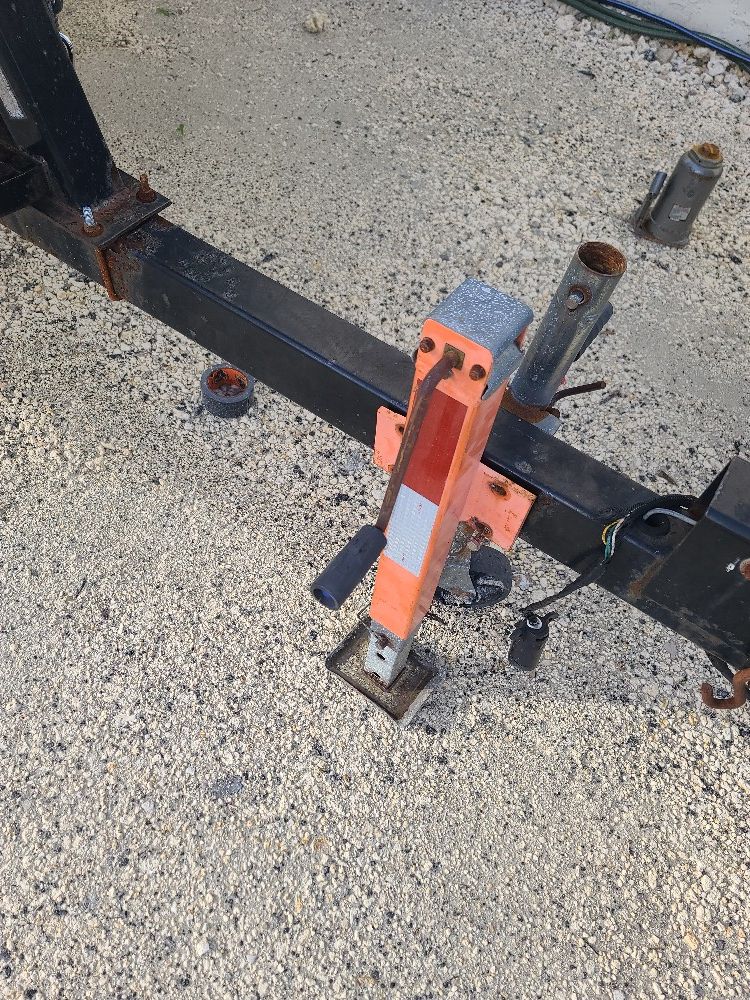 Commercial trailer jack