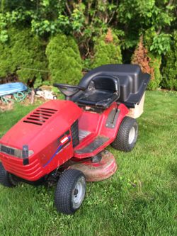 Toro tractor