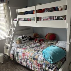 Full/twin bunk bed