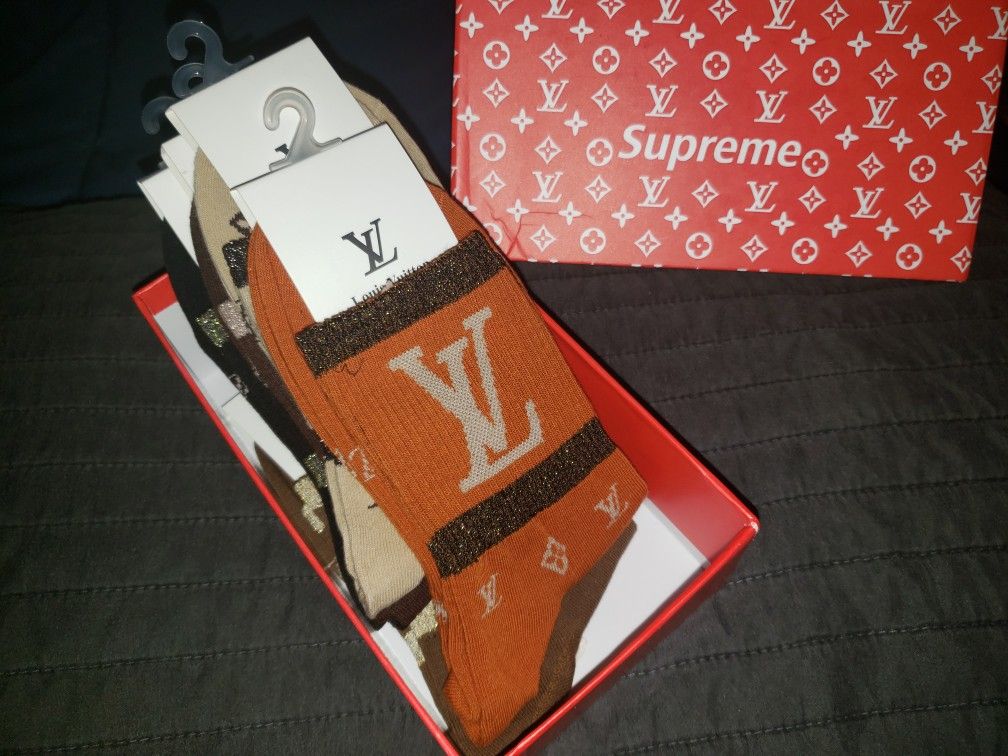 Louis Vuitton "SUPREME" 5 pair socks