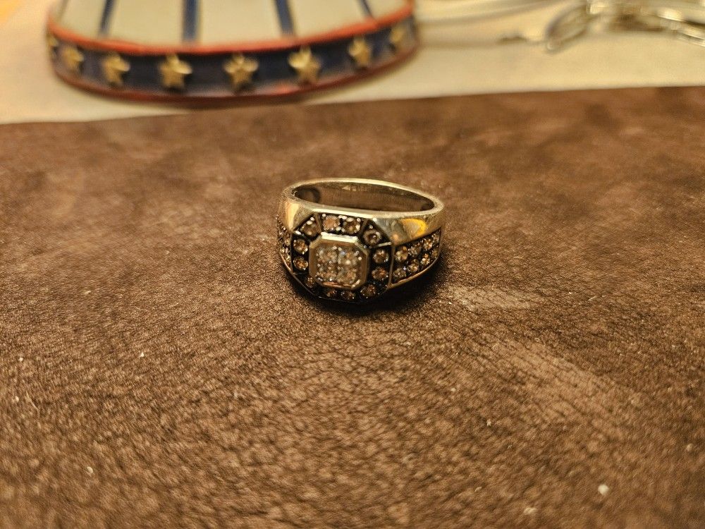 14kt White Gold Champaign And White Diamond Ring