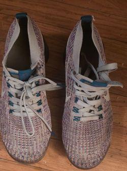 Nike Knit Sneakers Multi-Color Lace-Up
