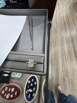 4.52 carat engagement ring