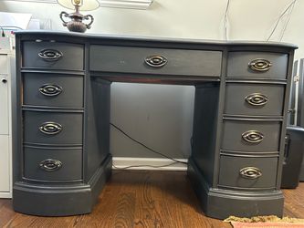 Solid Wood 8-drawer Desk