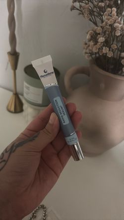 Plexaderm eye rapid reduction serum