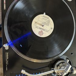 Technics Turntables SL-1210M5G Grandmaster Pair w/Flight Case