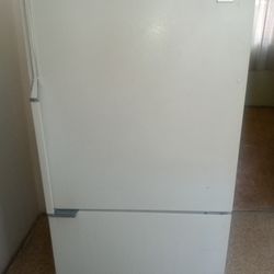 Whirlpool Refrigerator 